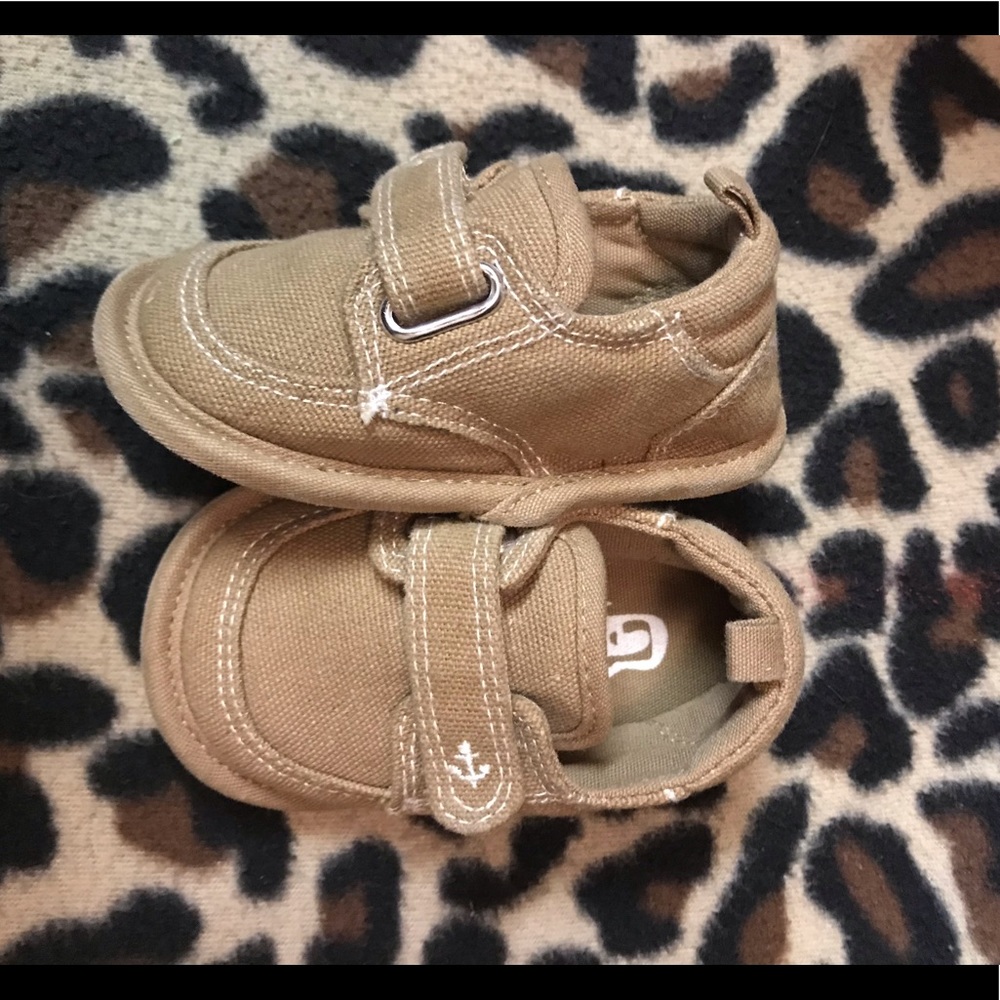 Baby crib shoes
